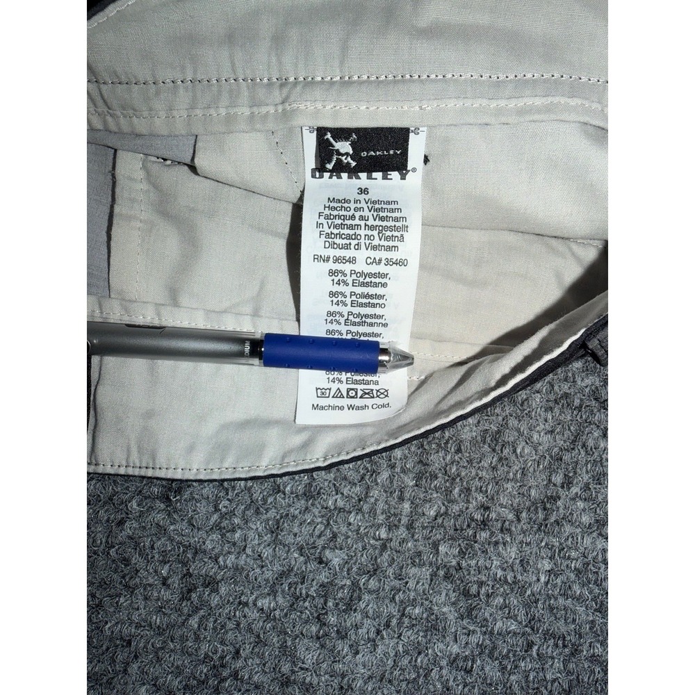 Oakley Chino Shorts Camouflage Gray Black Polyester Button Pockets Men's Size 36 - Picture 5 of 11